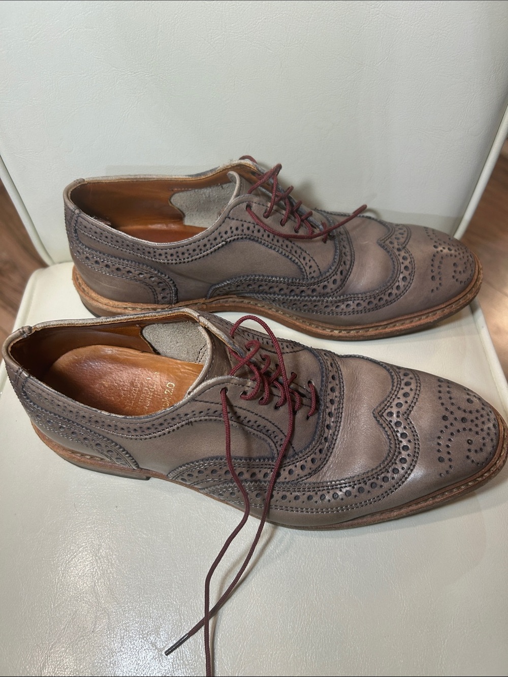 Allen Edmonds Taupe/Brown Brogue Wingtip Derby with Burgundy Laces GC/No Box